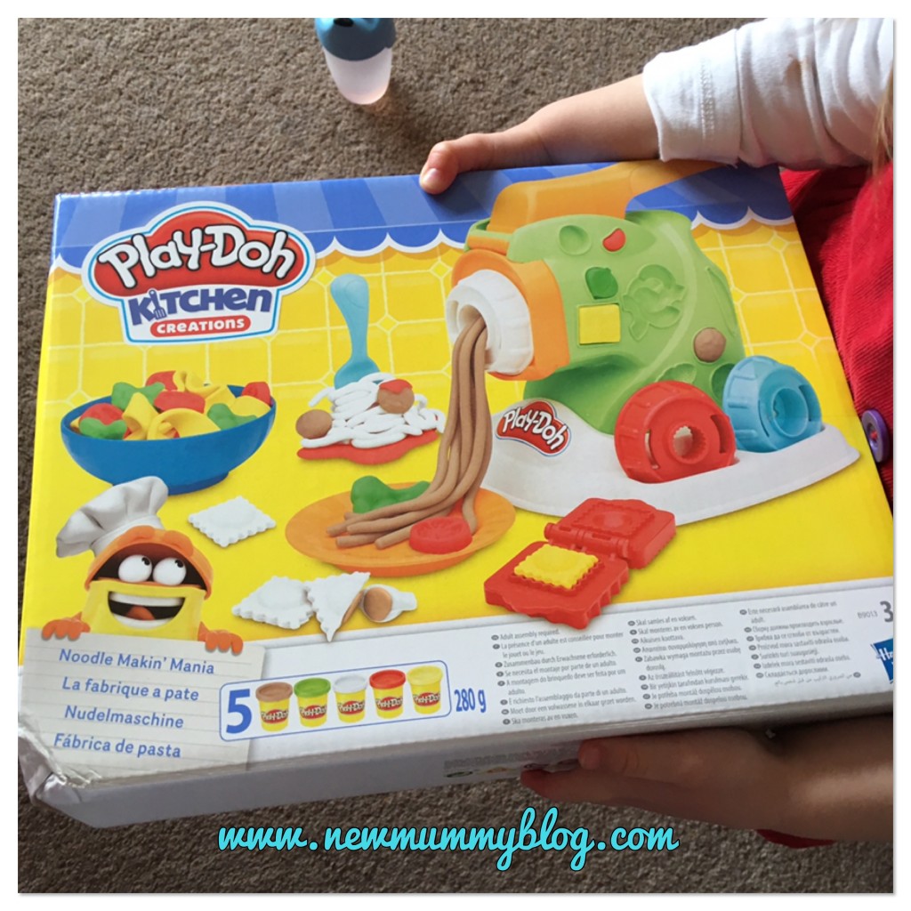 play doh kitchen creations noodle